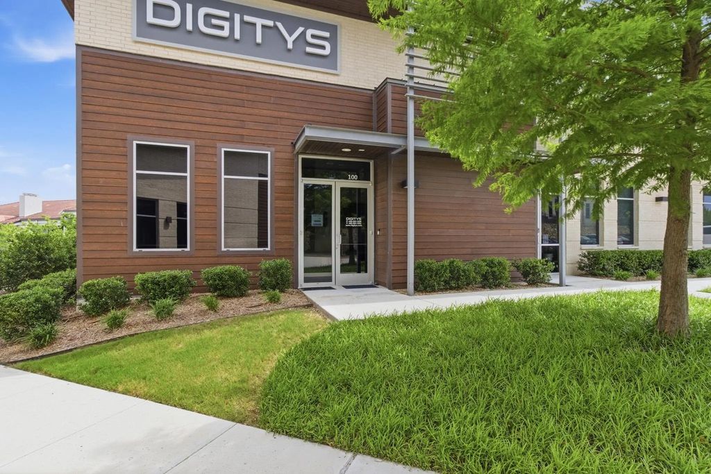 230 O Connor Ridge Boulevard 100, Irving