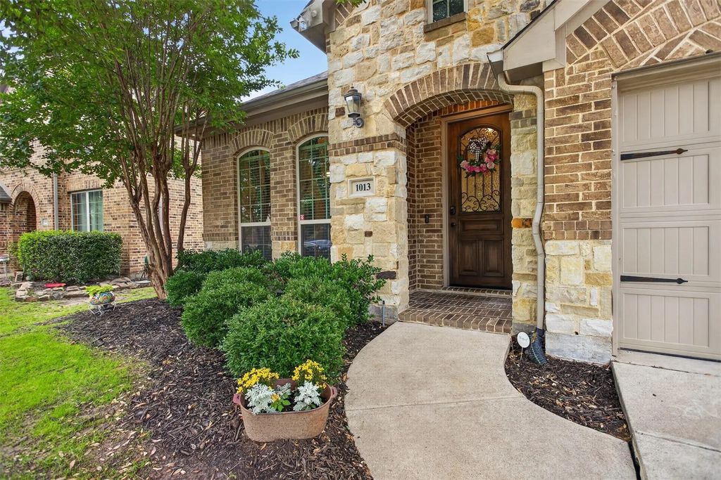 1013 Somerset Circle, Forney