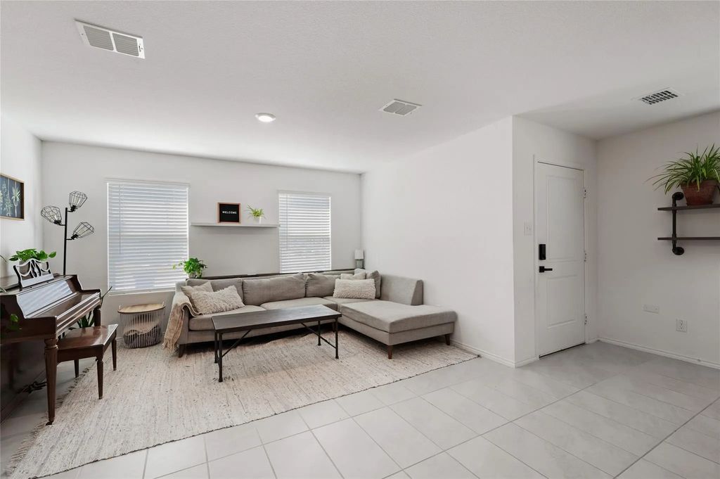 6611 Coulter Drive, Princeton