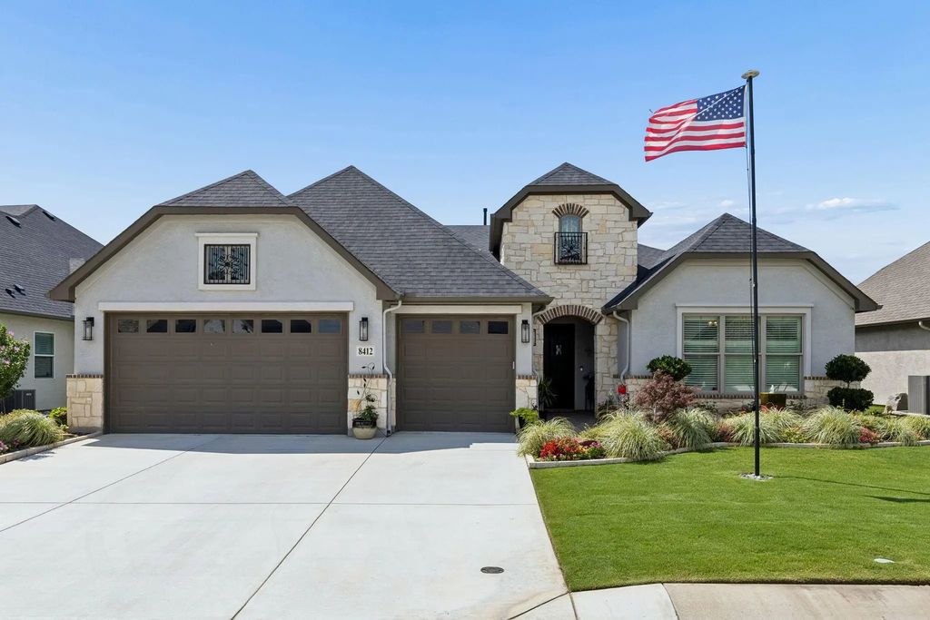 8412 Cocobolo Drive, Denton