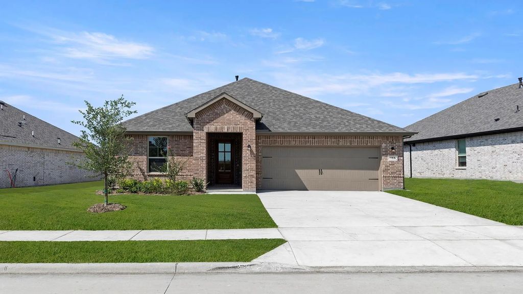 753 Grand Dale Drive, Lavon