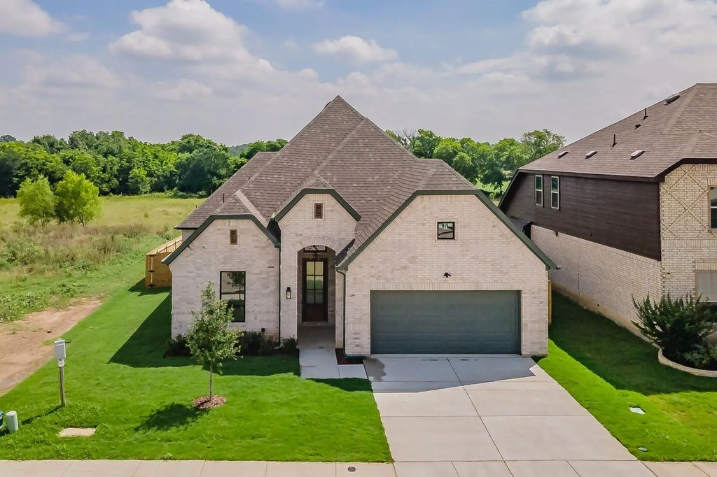 160 Rockin River Drive, Fort Worth