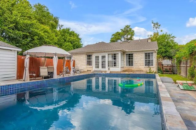 2240 Lawndale Drive, Dallas