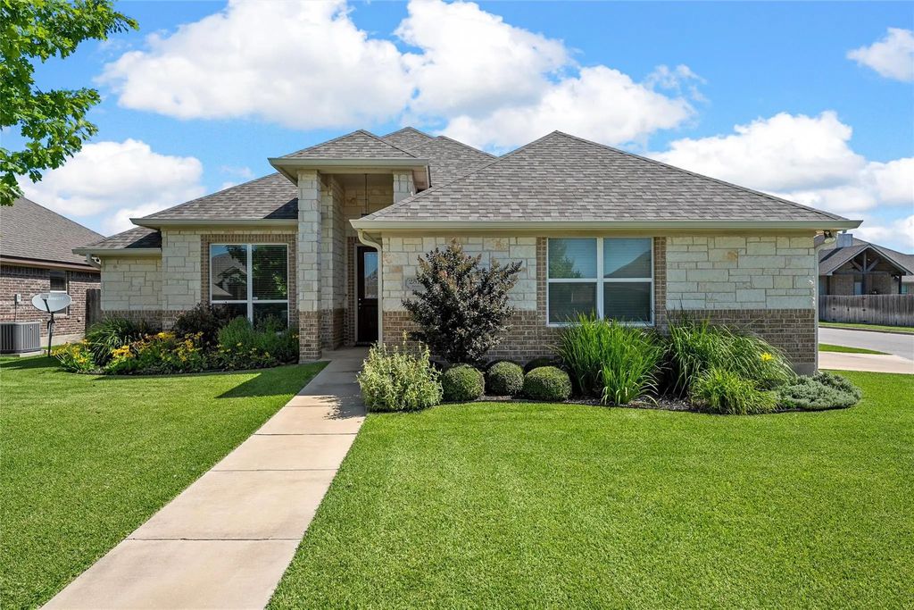 2515 Paisley Drive, Temple