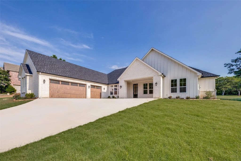 145 Eagle Chase Lane, Pottsboro