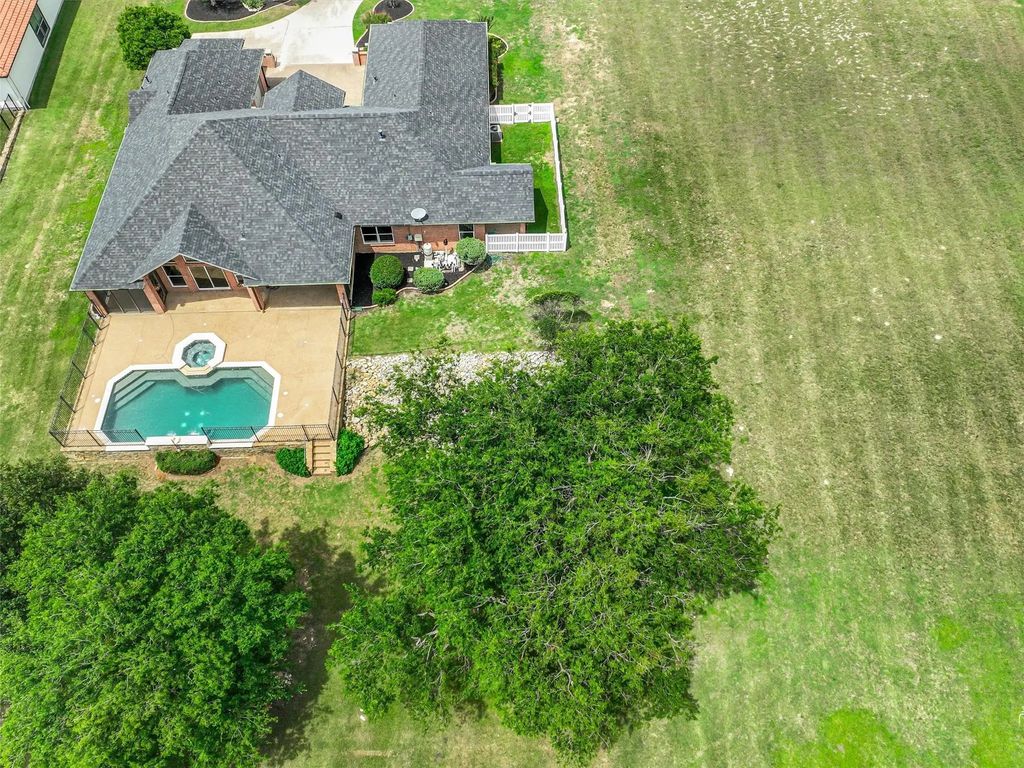 7349 Golf Club Drive, Fort Worth