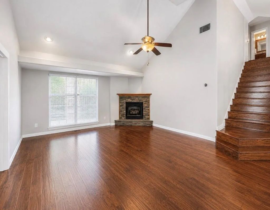 408 Milla Lane, Euless
