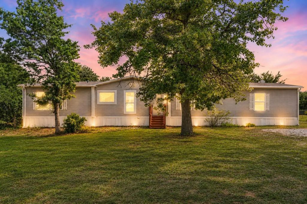 139 Cedar Drive, Azle
