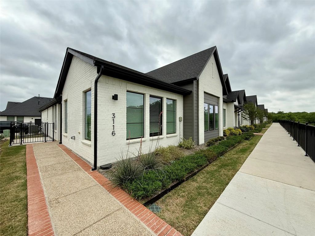 3116 Winter Rose Way Rr # 38, Arlington