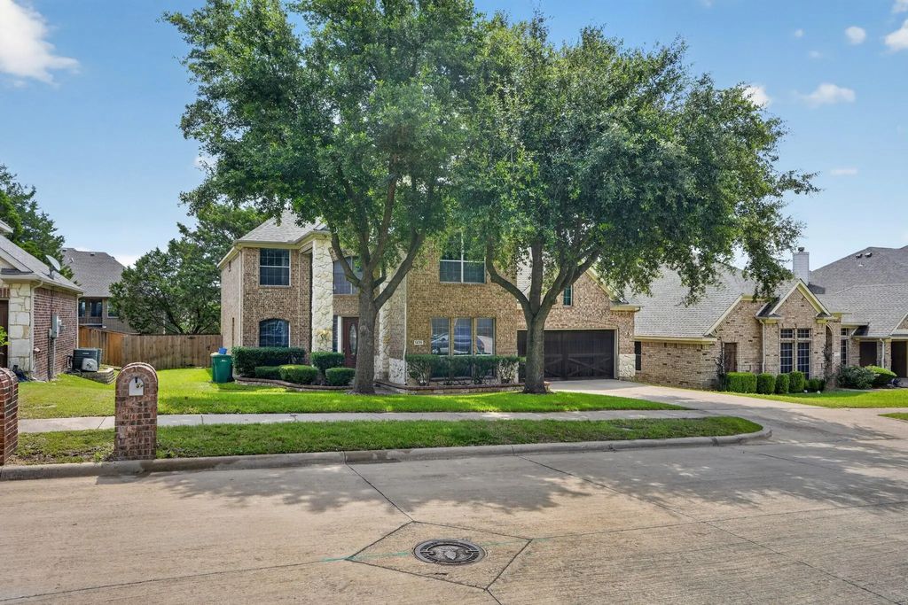 1426 Levee Lane, Cedar Hill