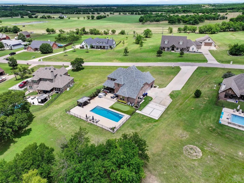107 Whispering Winds Drive, Gunter