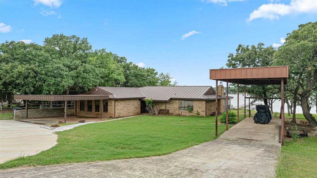 181 Cortez Drive, Nocona