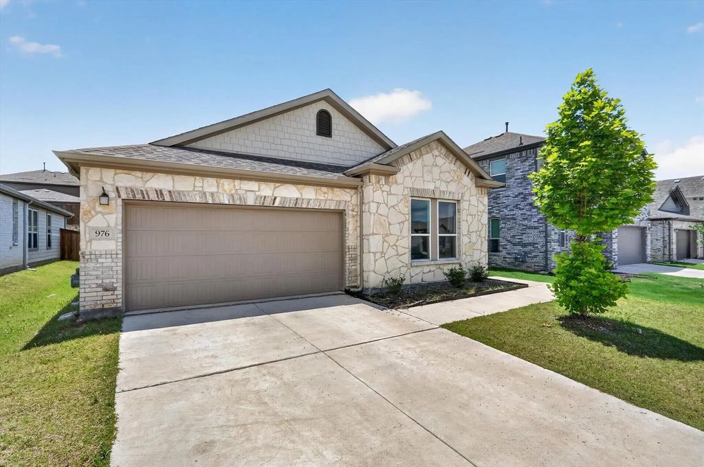 976 Brock Drive, Aubrey