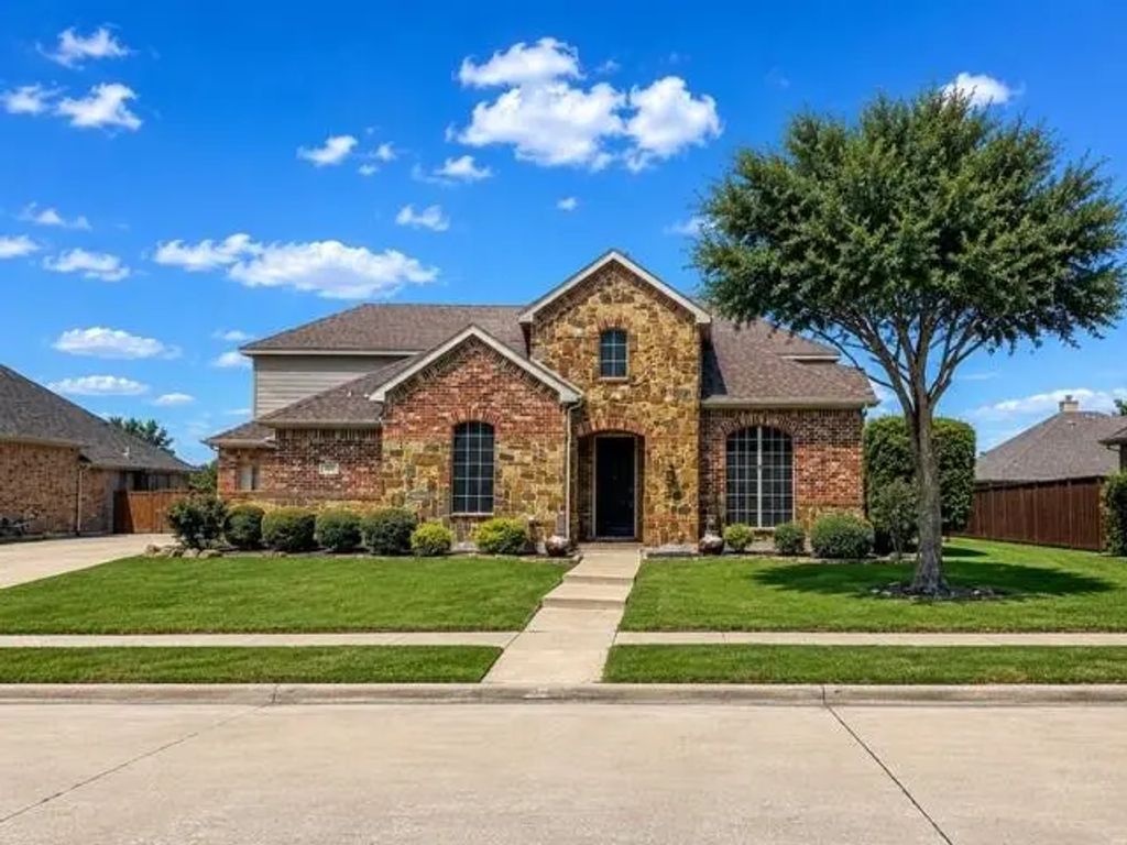 305 Westlake, Forney