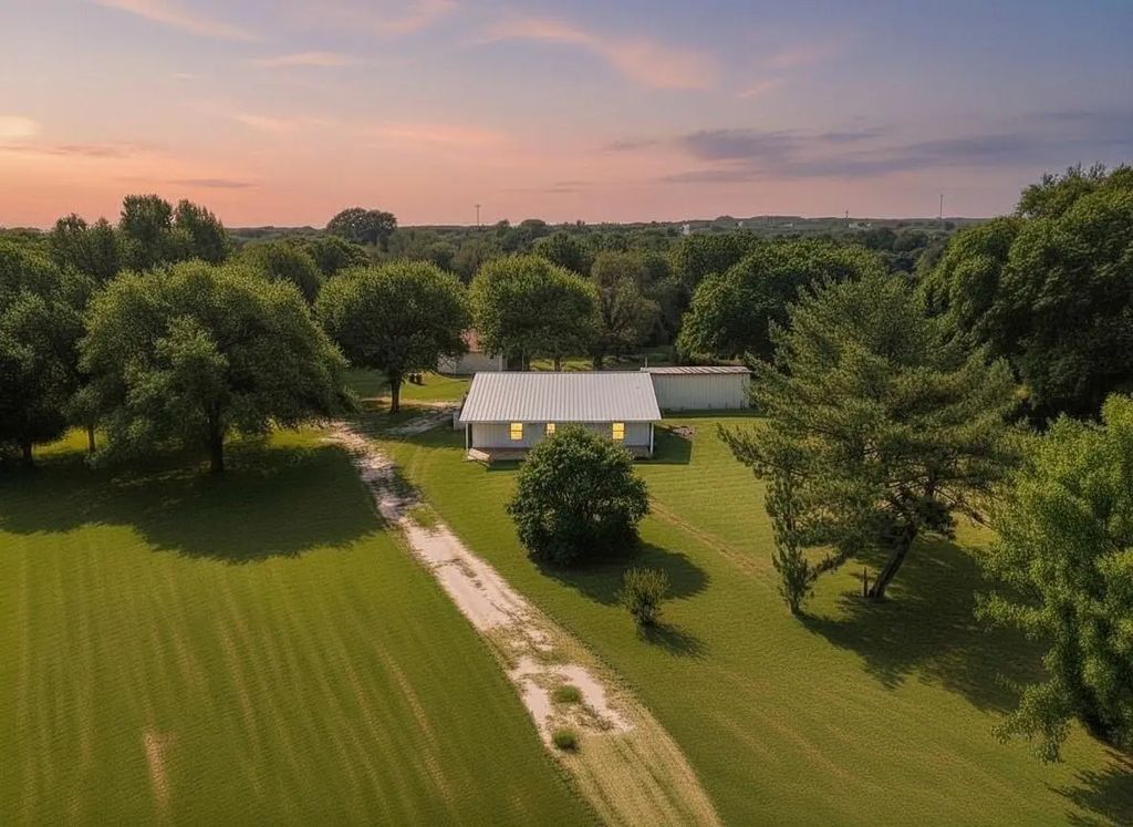 126 Smallwood Court, Springtown
