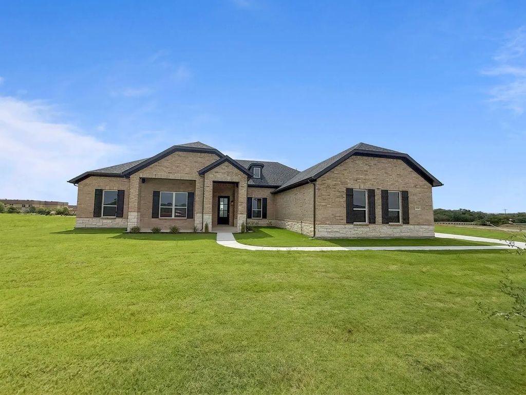 204 Slimp Bluff, Azle