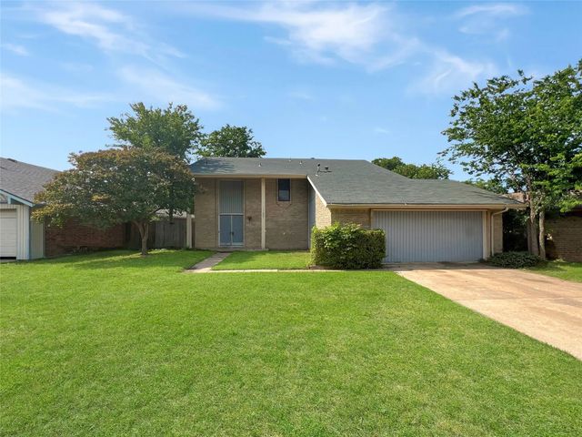 1801 Plantation Road, Garland