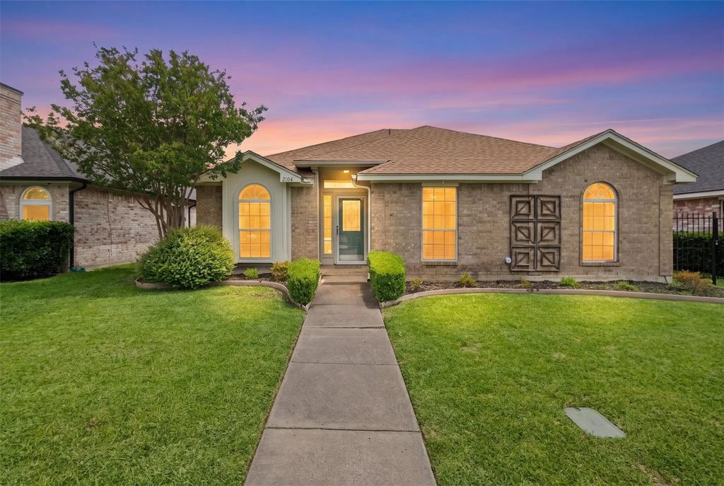2124 Emerald Oaks, Mesquite