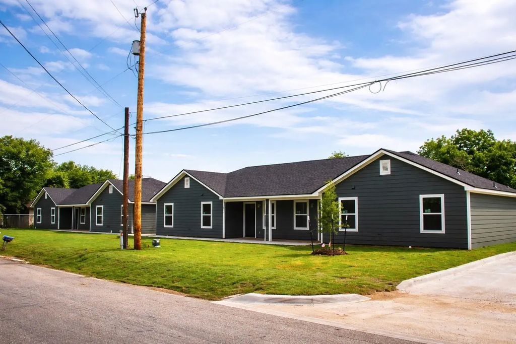 1517 Travis Street, Bellmead