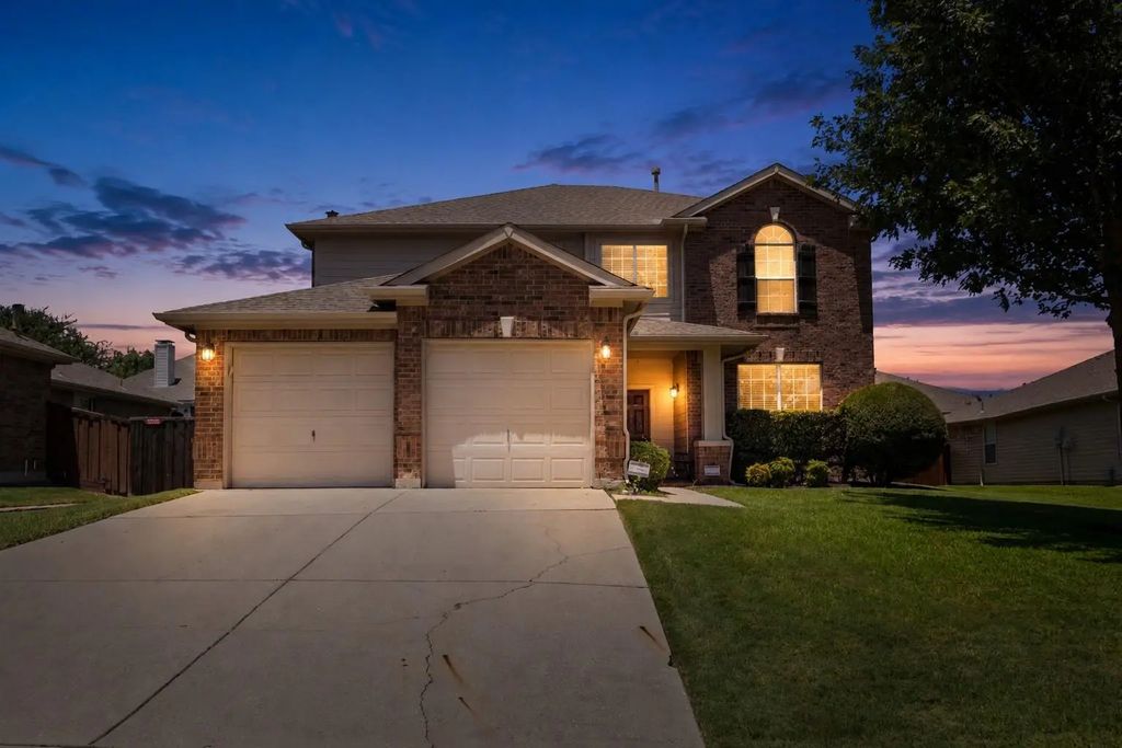 1203 Iron Horse Street, Wylie