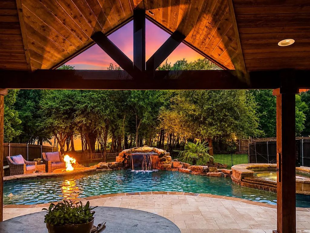 1812 Lake Wood Trail, Little Elm