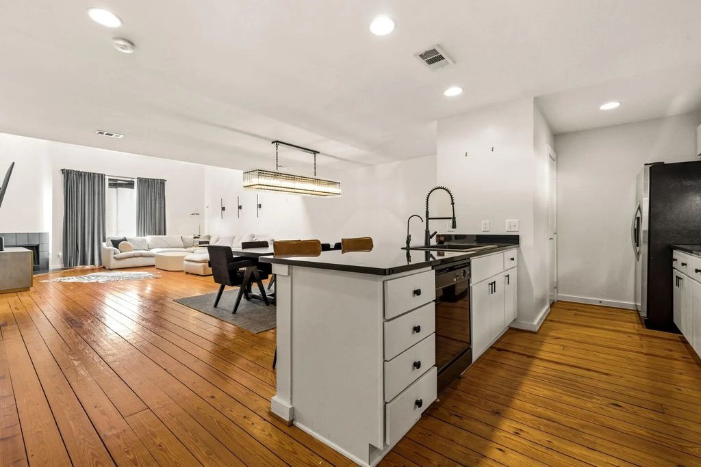 3836 San Jacinto Street, Dallas