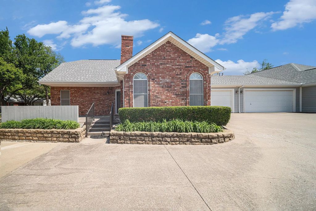 6127 Welden Court, Fort Worth