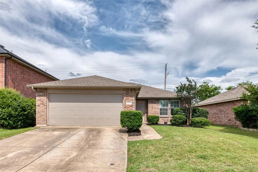 9020 Noontide Drive, Fort Worth