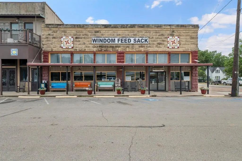 412 & 414 Main Street, Windom