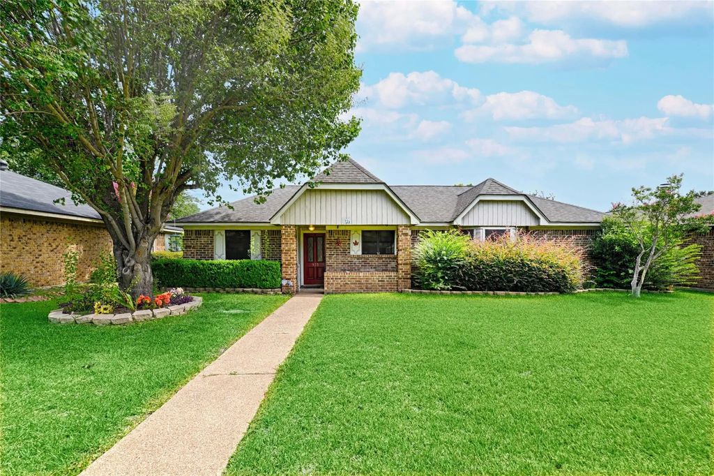923 Courtney, Mesquite