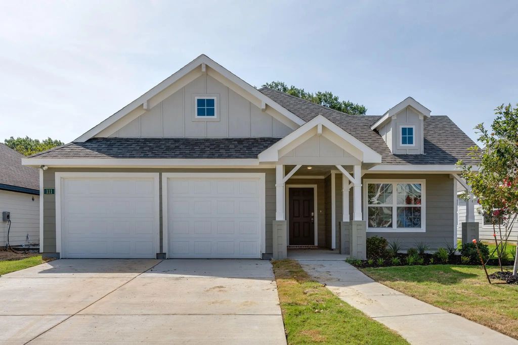111 Rock Creek Lane, Terrell