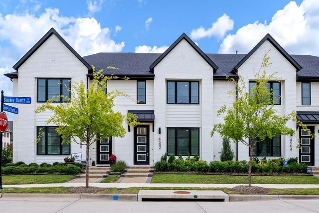4502 Smokey Quartz Lane, Arlington