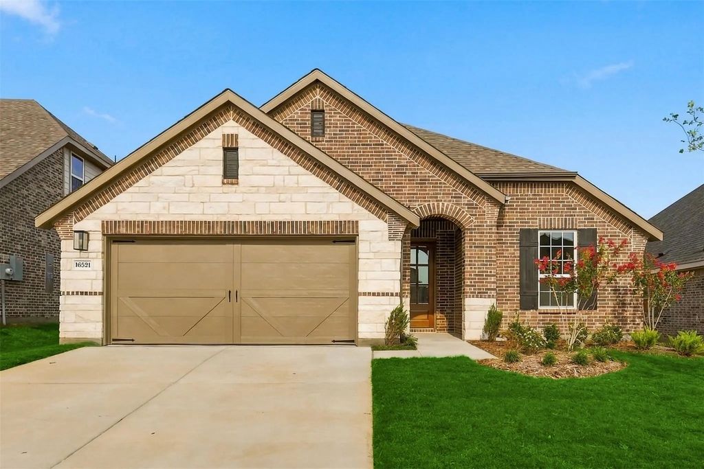 16521 Japanese Maple Drive, Fort Worth