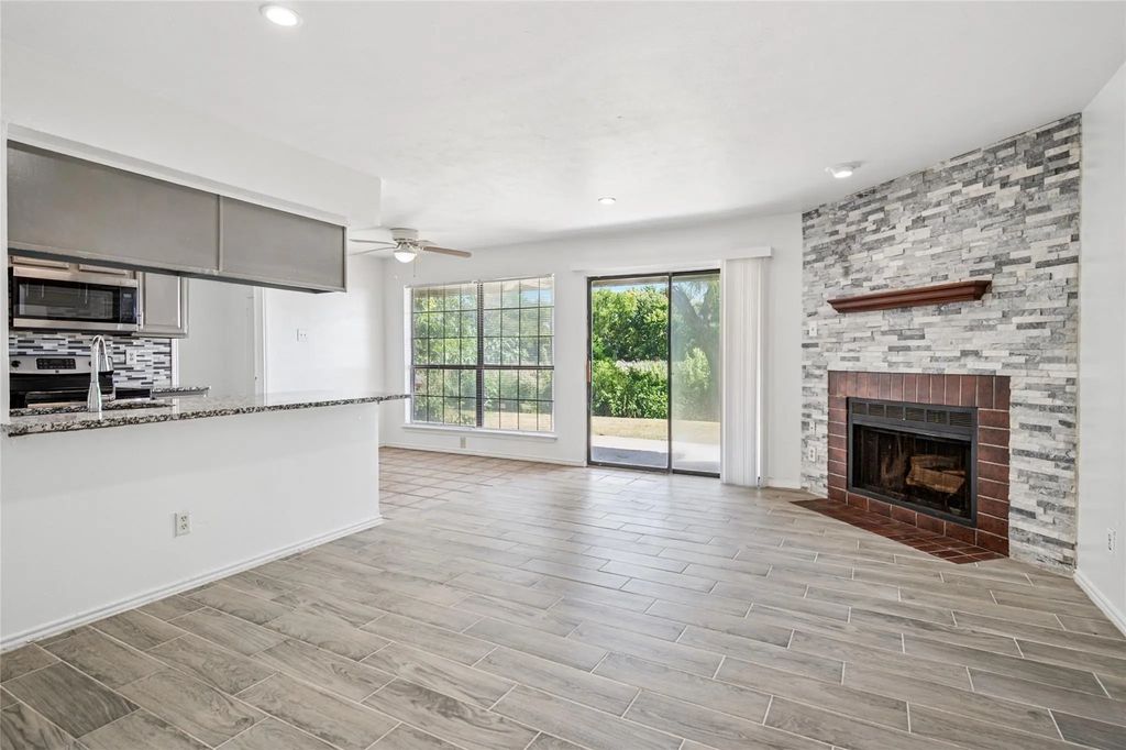 4472 Chaha Road 103, Garland