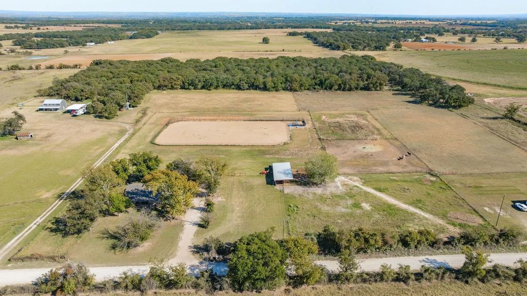 551 County Road 416, Comanche