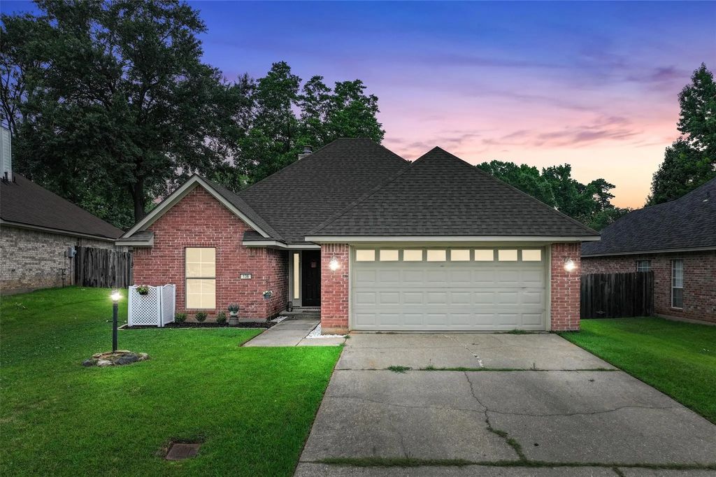 136 Satinwood Circle, Haughton