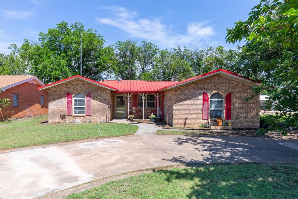 1700 N Avenue H, Haskell