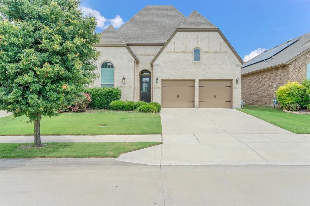6108 Strada Cove, Fort Worth