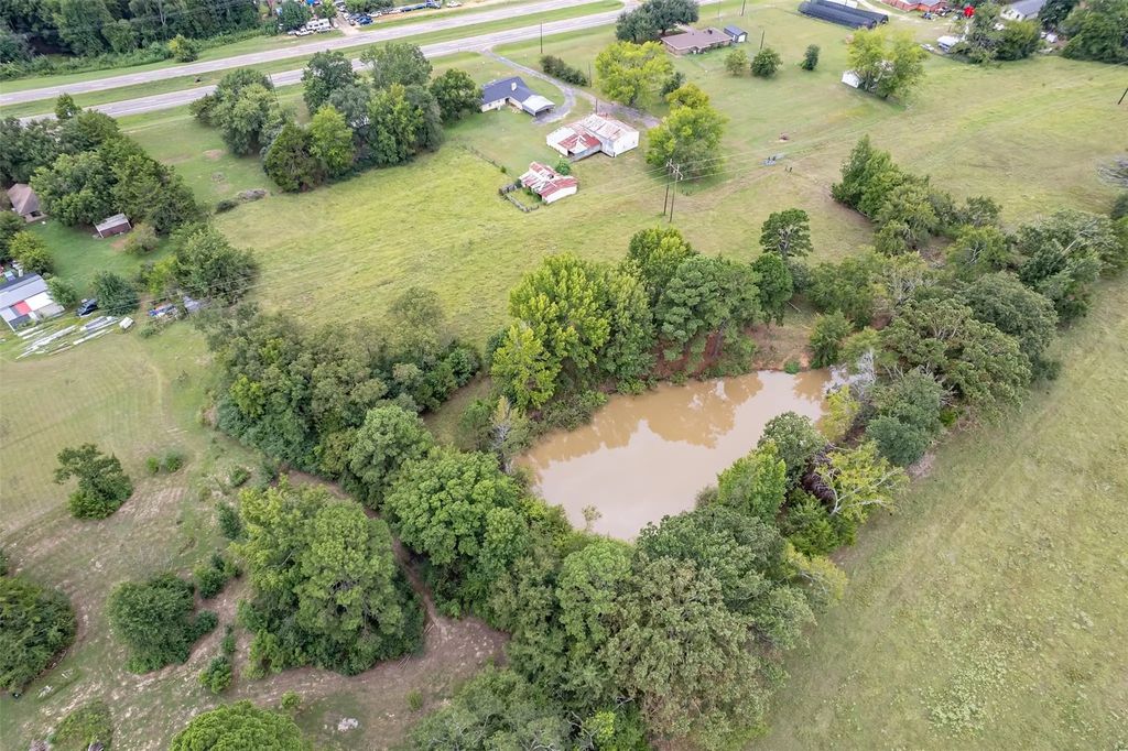 3015 E Us Highway 80, Mineola