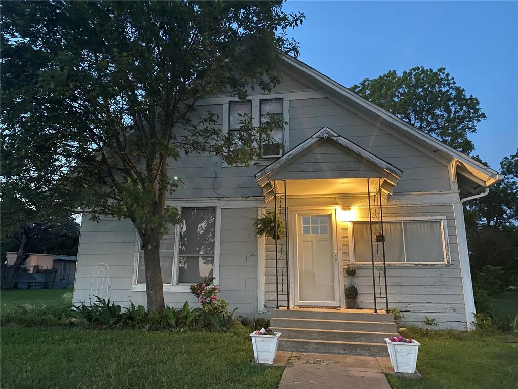 1341 S State Highway 205, McLendon Chisholm