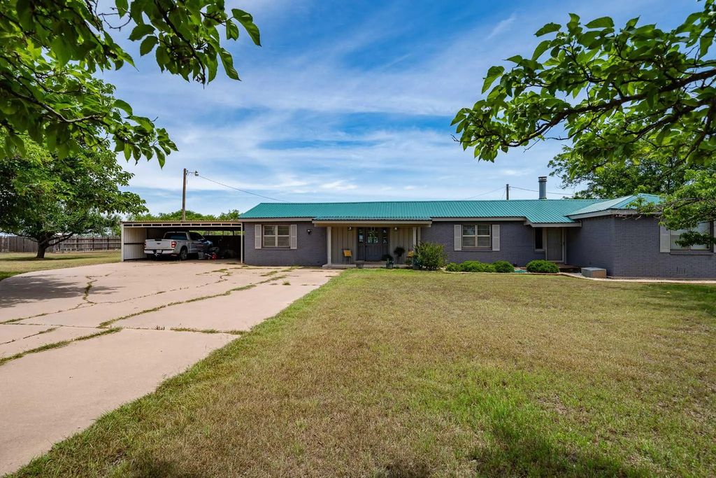 10992 State Highway 6, Avoca