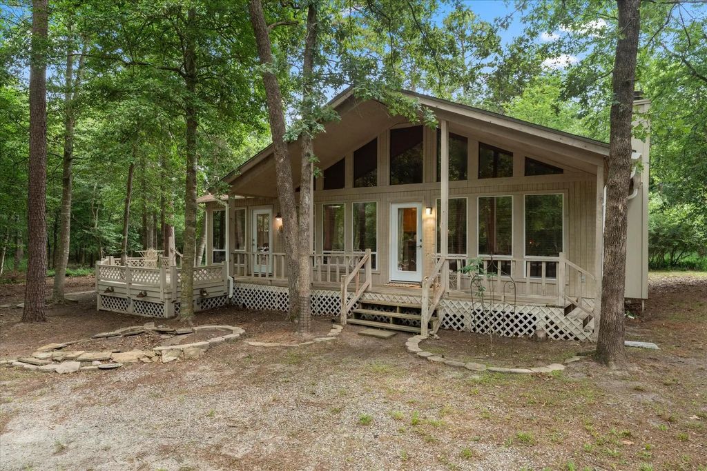 177 Woodfern Glen, Holly Lake Ranch