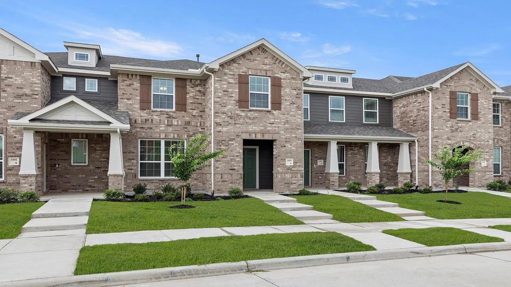 1894 Indigo Lane 15, Heartland