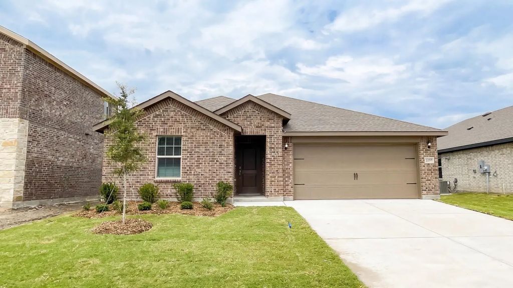2029 Hearn Drive, Royse City