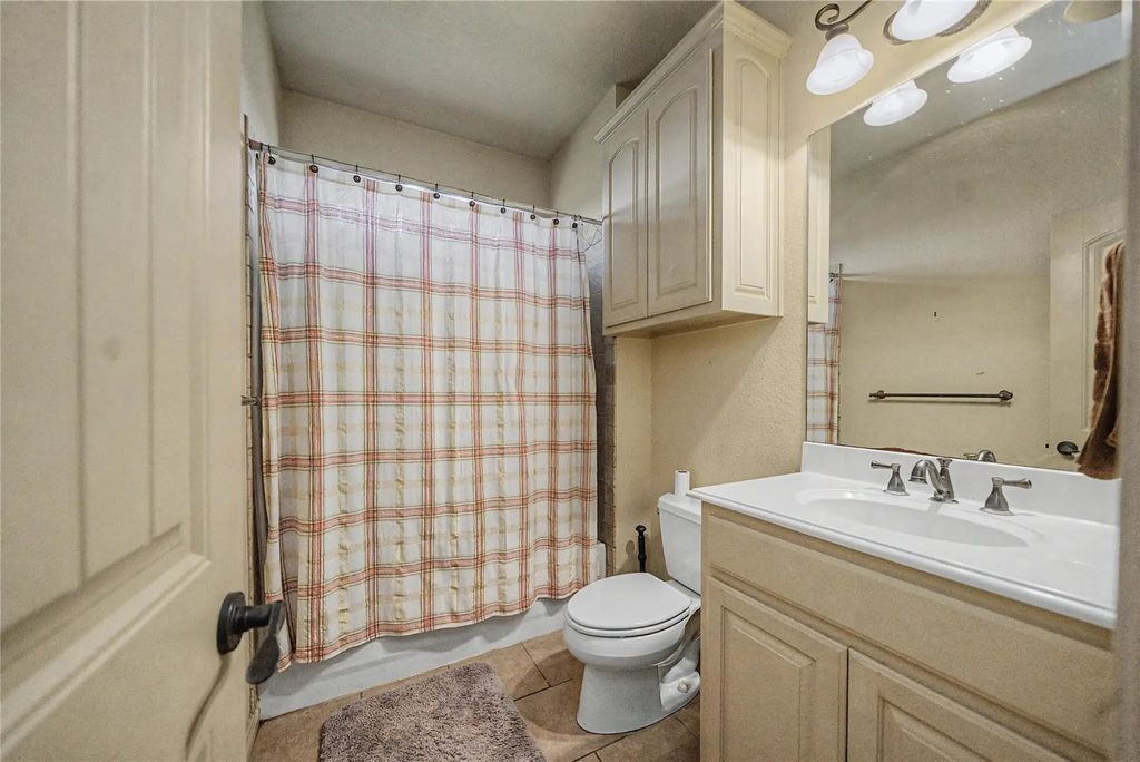 130 Aledo Grove Court, Fort Worth