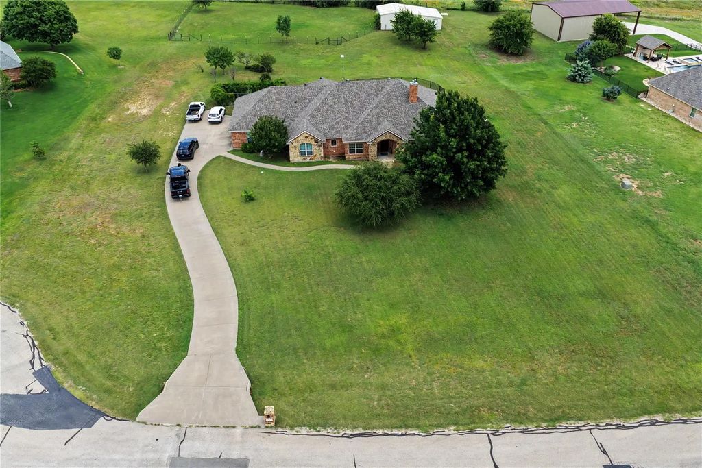 130 Aledo Grove Court, Fort Worth