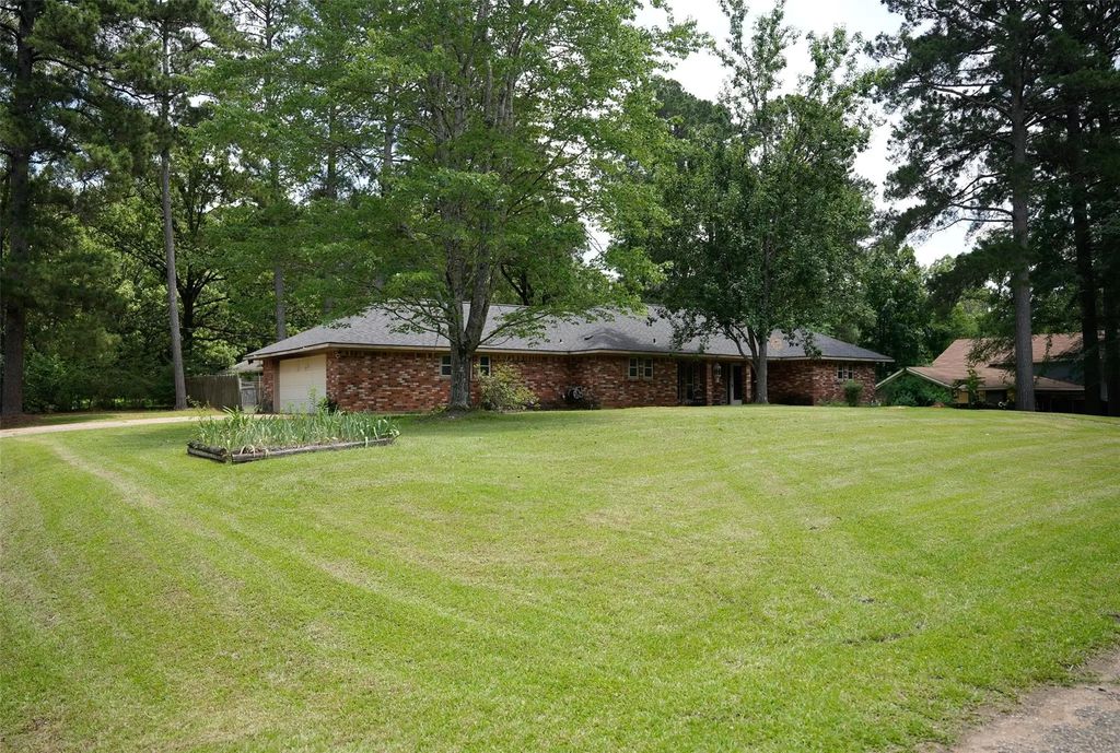 4049 Parkwood Drive, Shreveport
