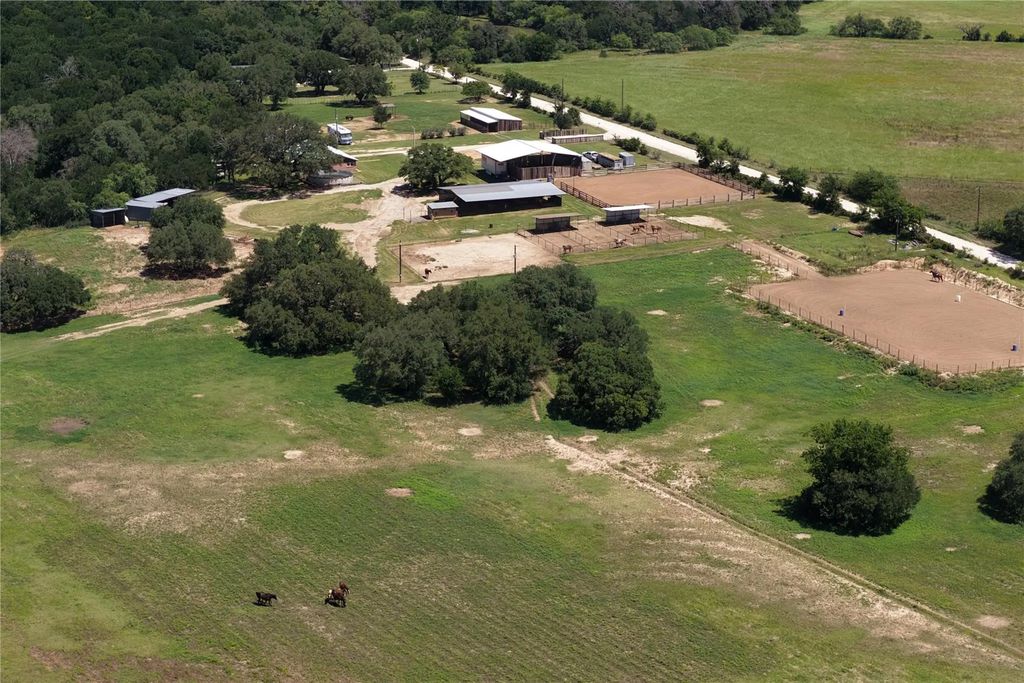 3900 County Road 304, Comanche