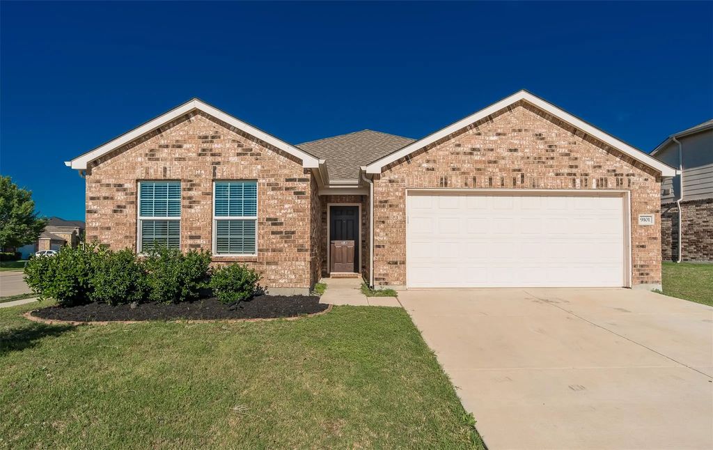 9101 Lookout Point, Fort Worth