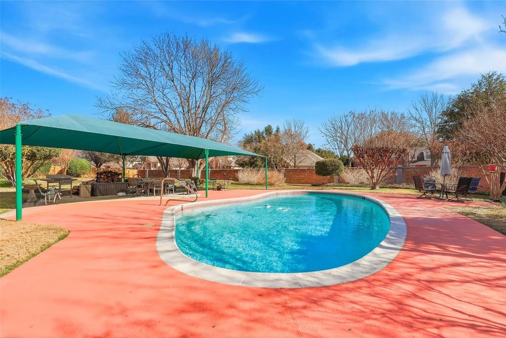 5949 River Bend Drive, Benbrook
